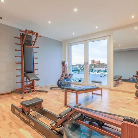 Apartman Mueritztraum - In Der Hafenresidenz Mit Terrasse & Wellness Waren