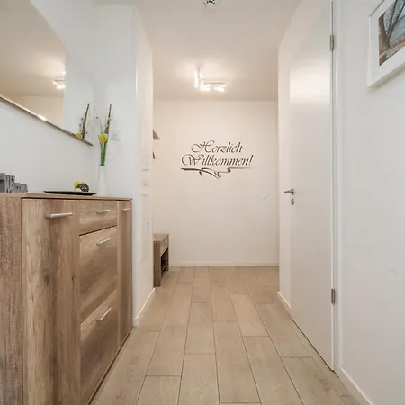 Mueritztraum - In Der Hafenresidenz Mit Terrasse & Wellness *