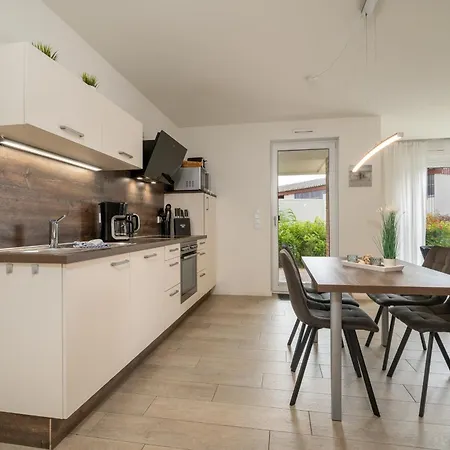 Mueritztraum - In Der Hafenresidenz Mit Terrasse & Wellness Waren